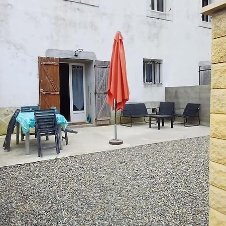 Apartamento Le Repos De Pyrene Ardiège Exterior foto